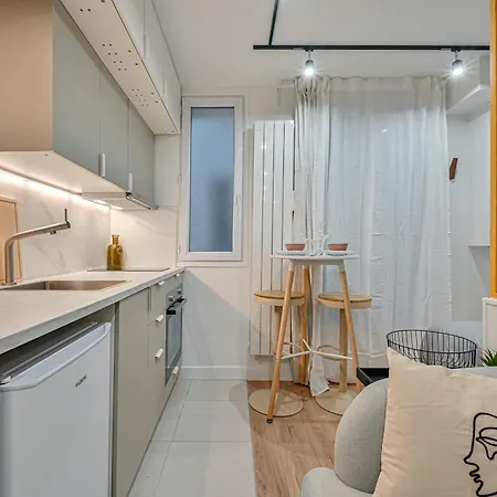Flexliving - - 43 - 1 *